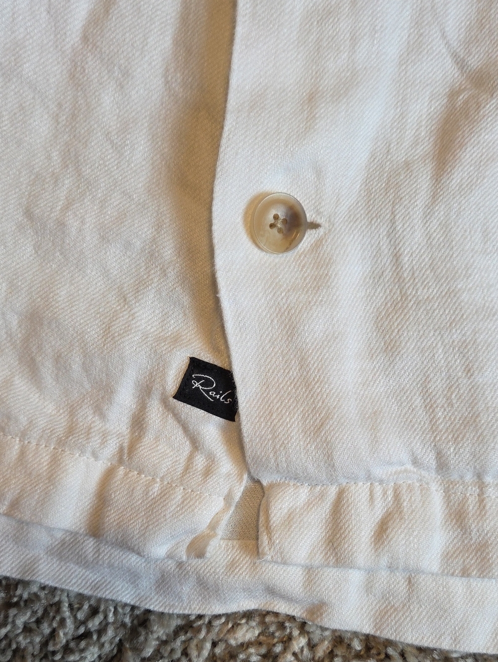 RAILS 100% Linen Button Down - Picture 4 of 10